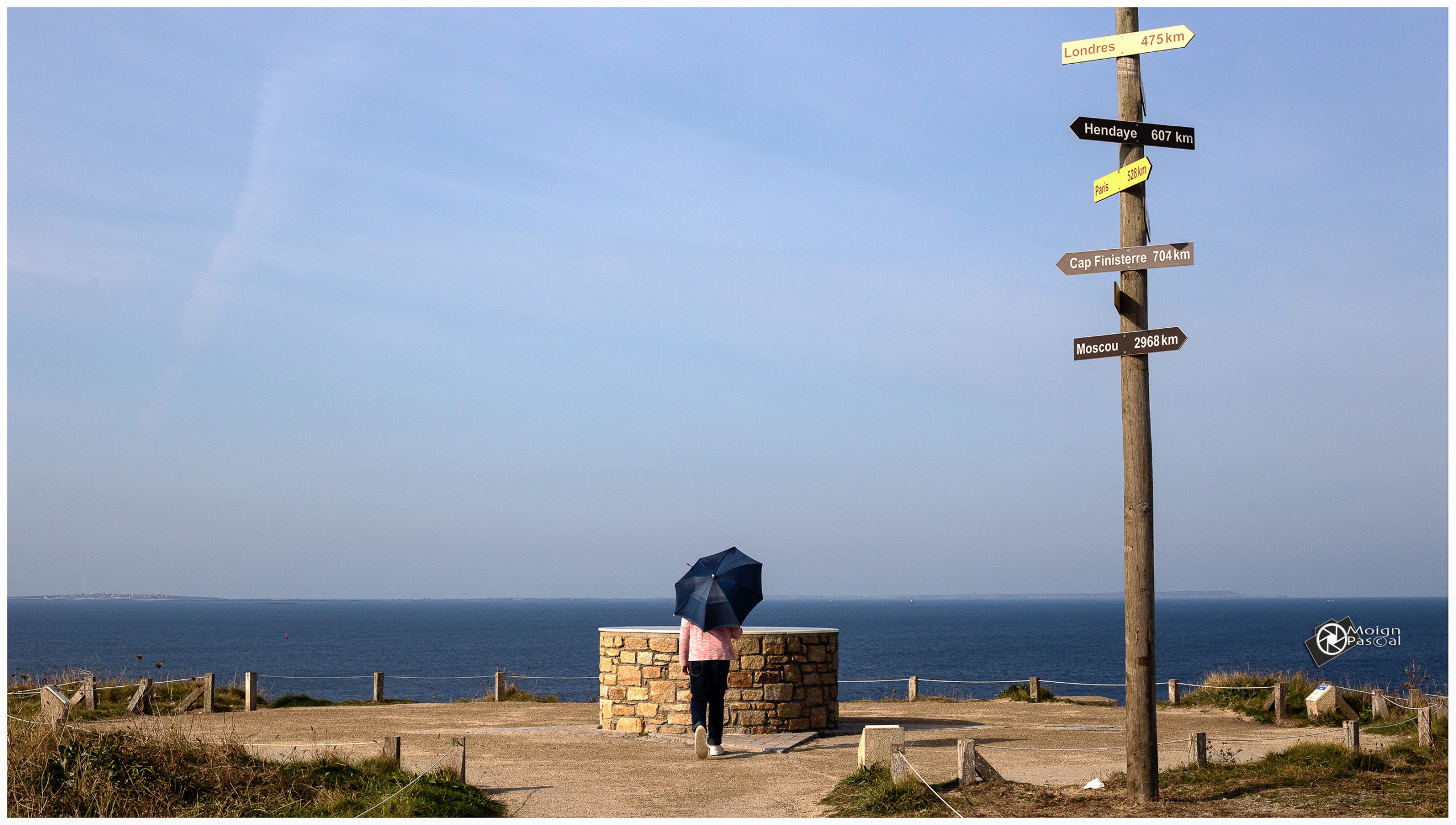 La pointe de Corsen est le point le plus à l'ouest de la France métropolitaine continentale.
Coordonnées : 48° 24′ 46″ nord, 4° 47′ 44″ ouest. ©Pascal Moign
